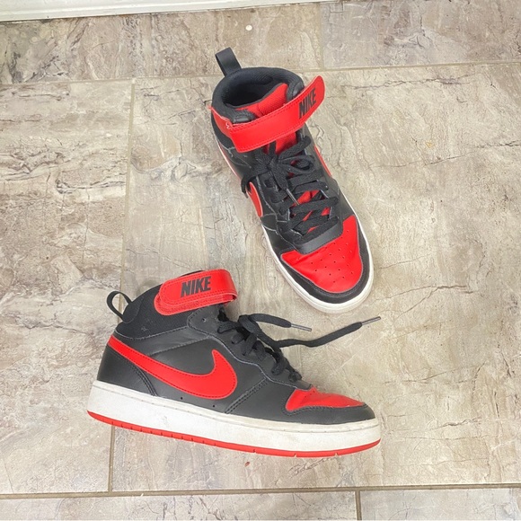 Nike Court Borough Mid Kids Size 6 Red & Black - Picture 1 of 11